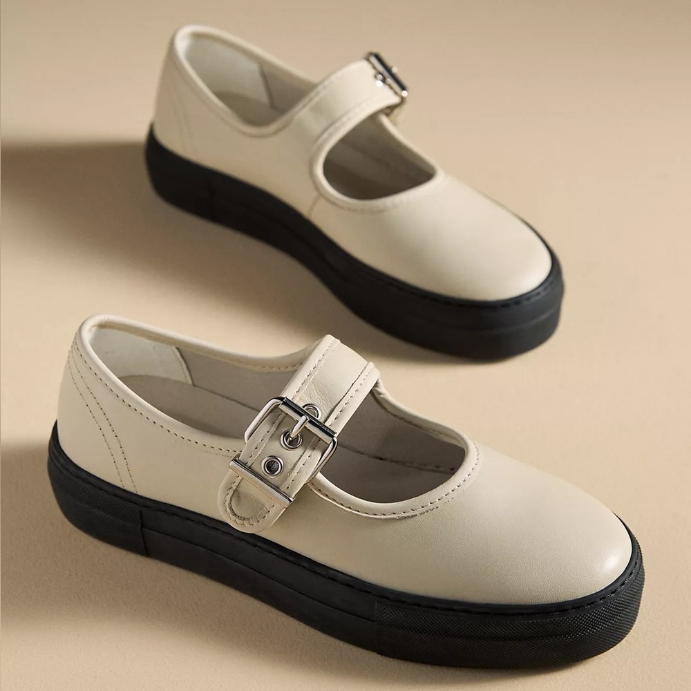 NIB Maeve Buckle Mary Jane Flats